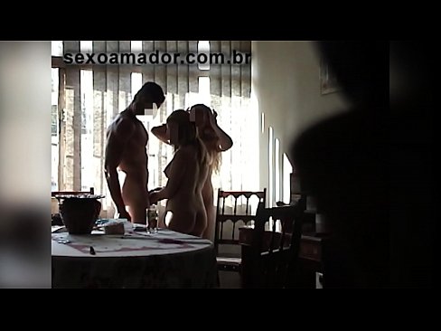 ❤️ Els amics sexuals conviden un home gegant i un trio amb ell ❤️ Vídeo porno al ca.risegame.top ❌