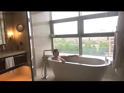 ❤️ Una nena tremenda masturbant-se apassionadament el cony al bany ❤️ Vídeo porno al ca.risegame.top ❌