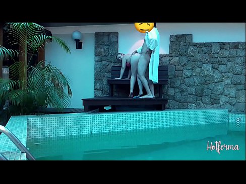 ❤️ El cap convida la criada a la piscina, però no va poder resistir-se a una calor ❤️ Vídeo porno al ca.risegame.top ❌