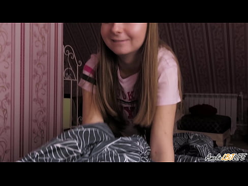 ❤️ Blondie xucla profundament la seva millor amiga i es fa semen a la boca ❤️ Vídeo porno al ca.risegame.top ❌